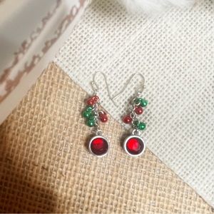 ✨ FINAL SALE ✨ Christmas Earrings - Red & Green